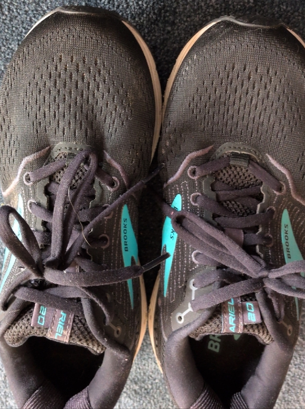 Brooks Women's Black and Teal Athletic Running Shoes